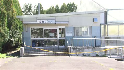 「プール授業中におぼれたので救急車を」小6女児童意識不明2 .